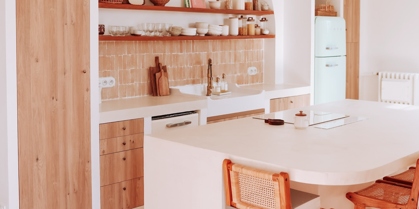 Béton cellulaire : le secret des cuisines minimalistes à petit prix