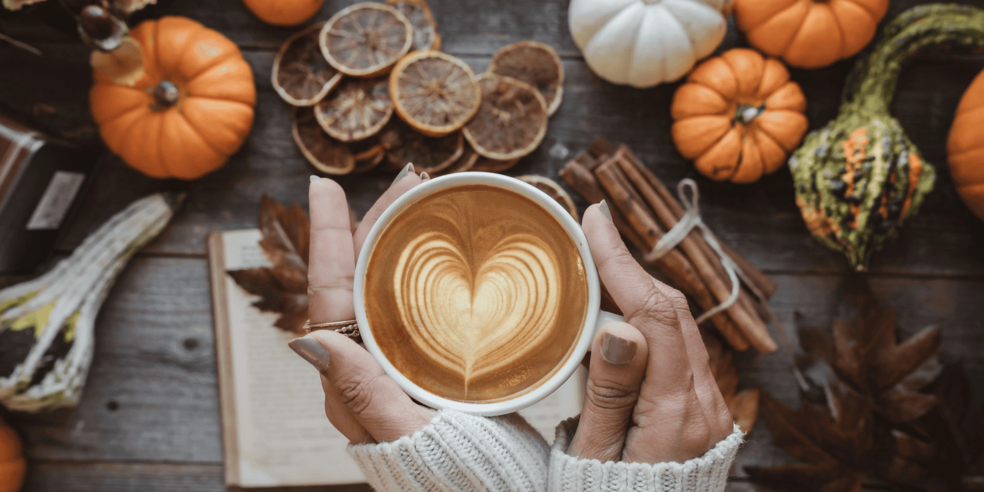 Comment pimper sa coffee station à l'automne ? Sirops maison, déco et astuces