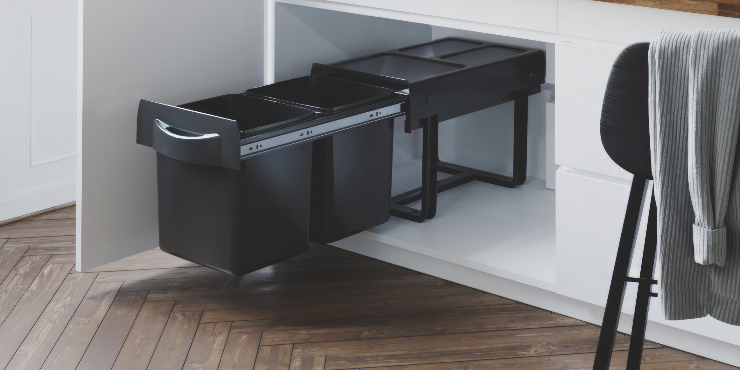 Poubelle de cuisine encastrable NEXO - 2x16 litres à l'intérieur du meuble sous évier de cuisine