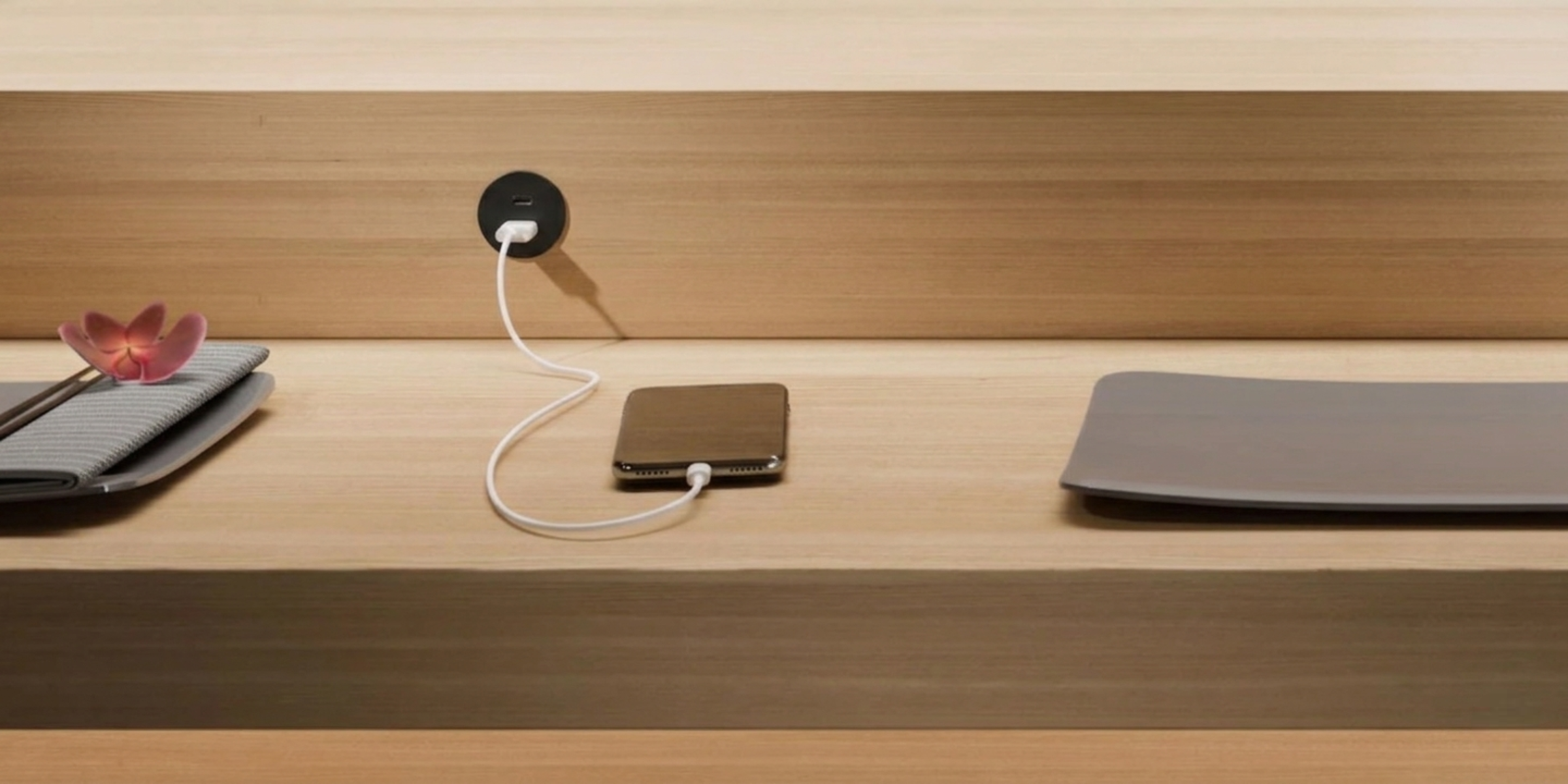 Prise USB murale ARCHEA 1 prise USB C + 1 USB-A - ronde encastrable noir, design mat et sobre pour votre plan de travail.