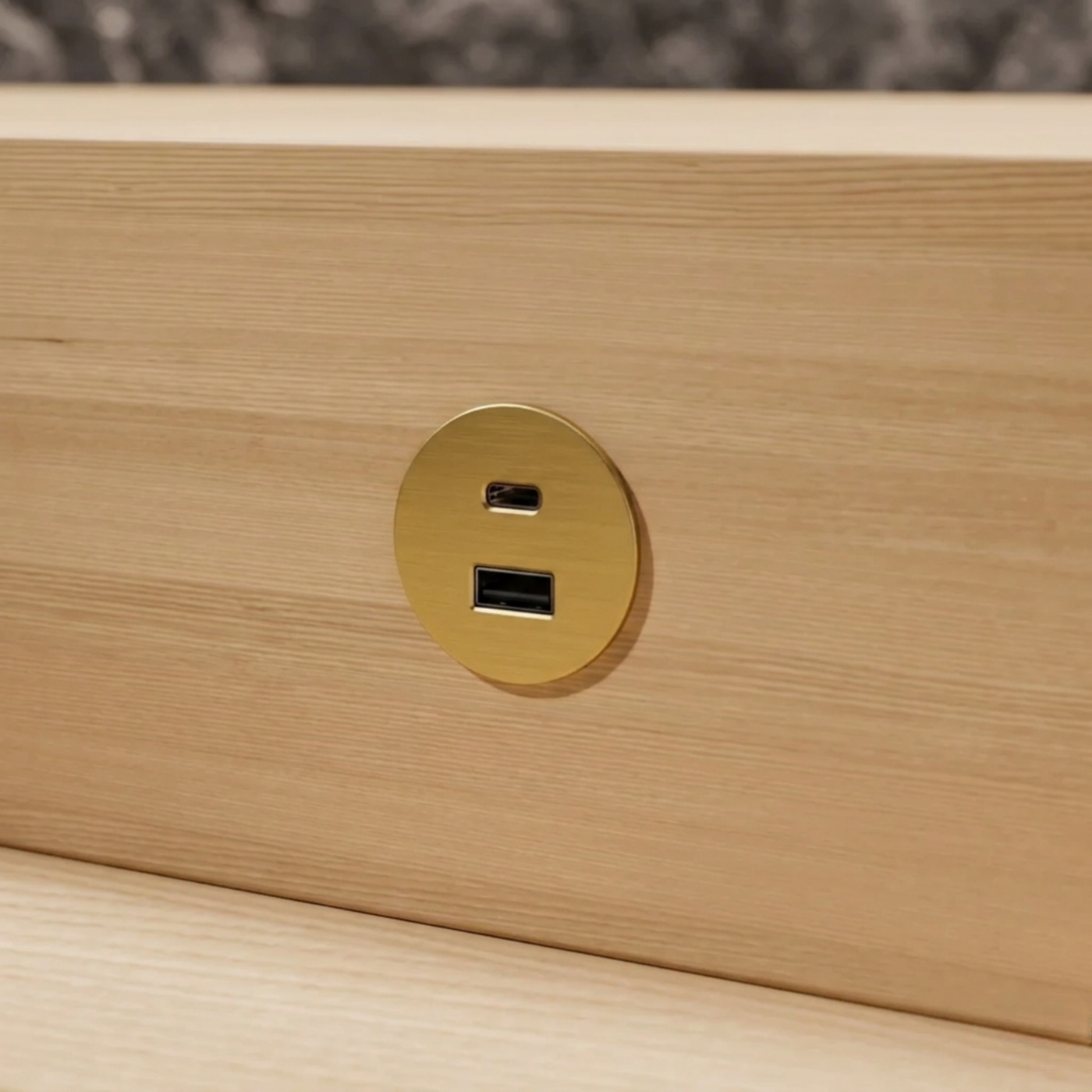 Prise USB murale ARCHEA 1 prise USB C + 1 USB-A - Prise ronde encastrable doré