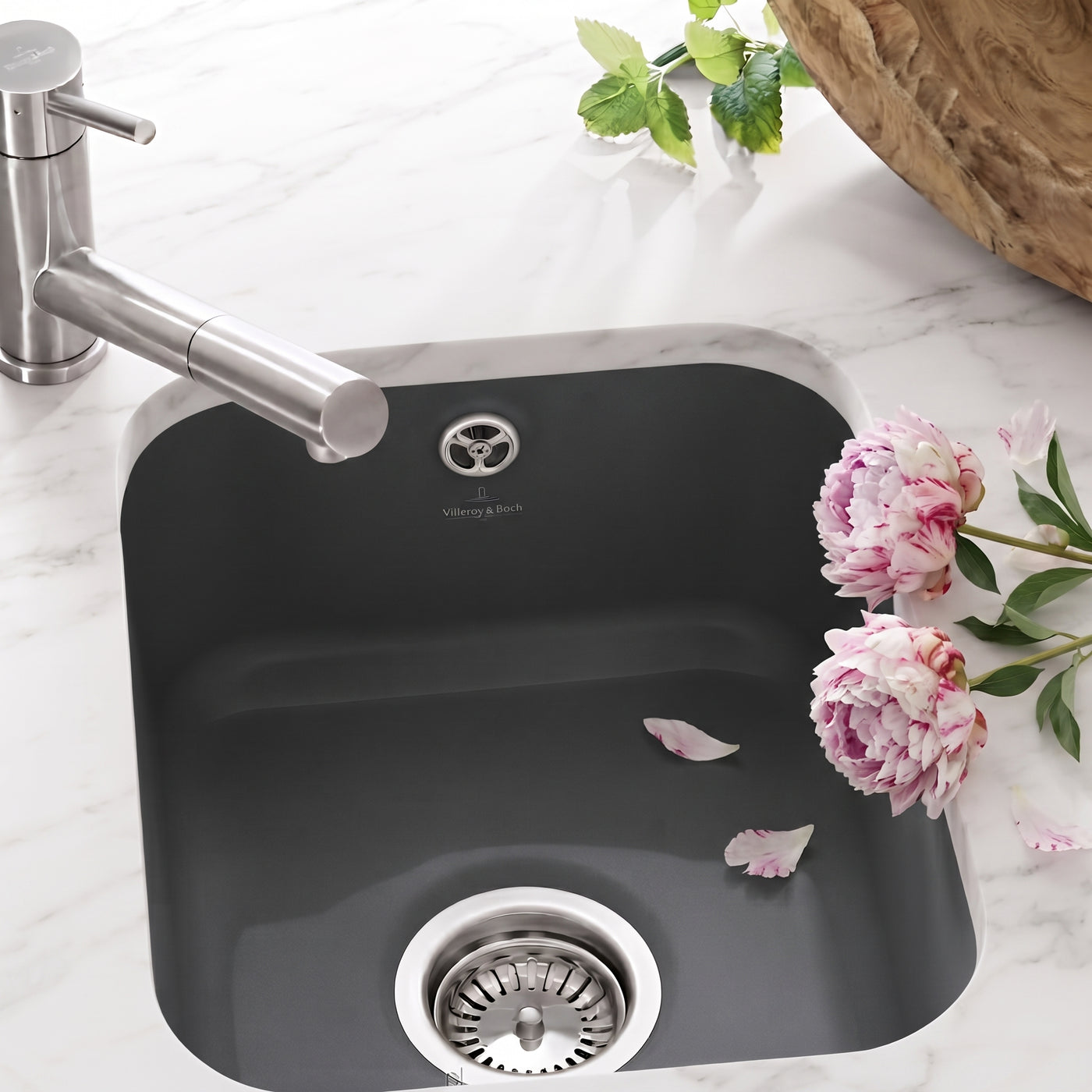 Evier sous-plan céramique gris graphite Villeroy & Boch CISTERNA 50 1 bac 445x445