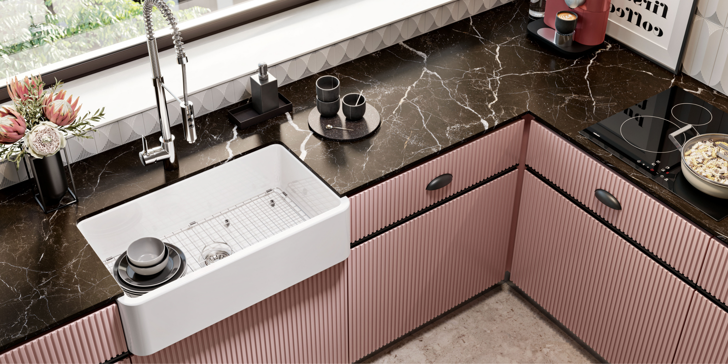 Tradition et modernité avec l’évier FARMHOUSE en céramique blanche (795x460), parfait pour une cuisine authentique.
