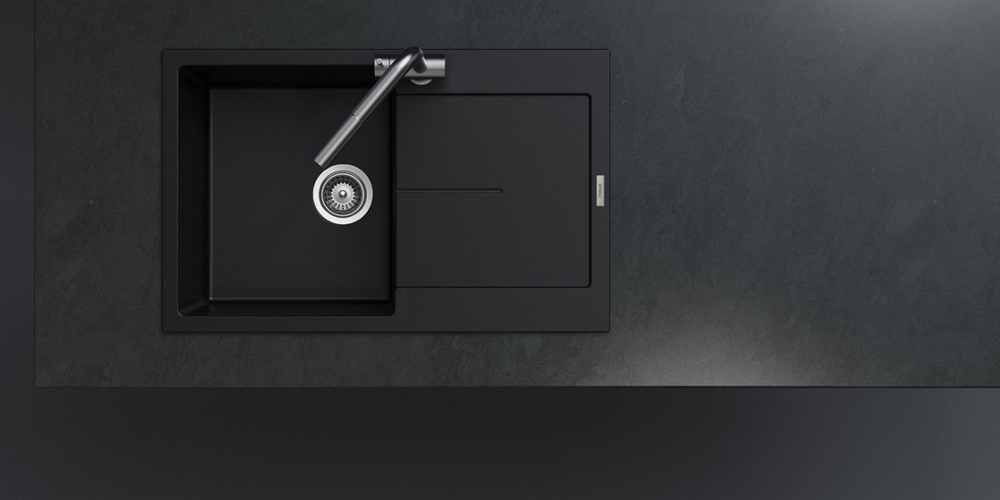 Évier granit noir Luisina TAM TAM 1 bac 79x50 cm avec égouttoir, robuste et facile à nettoyer