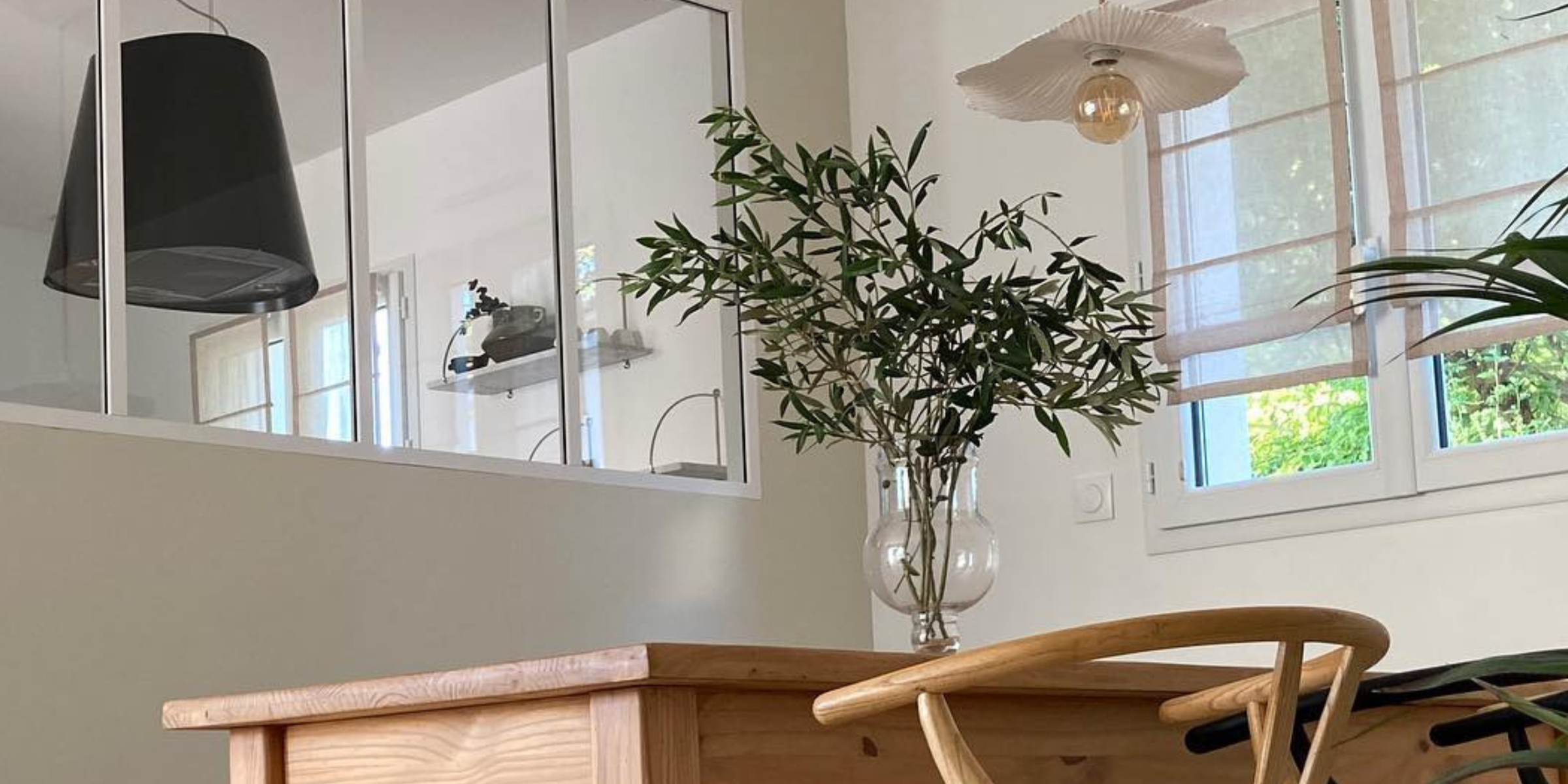 Hotte cuisine Elica suspendue inox noir JUNO 50 cm - Nouvelle version dans une cuisine sur mesure pas cher