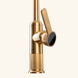 Robinet cuisine douchette Luisina OCTAVE cannelé doré brossé