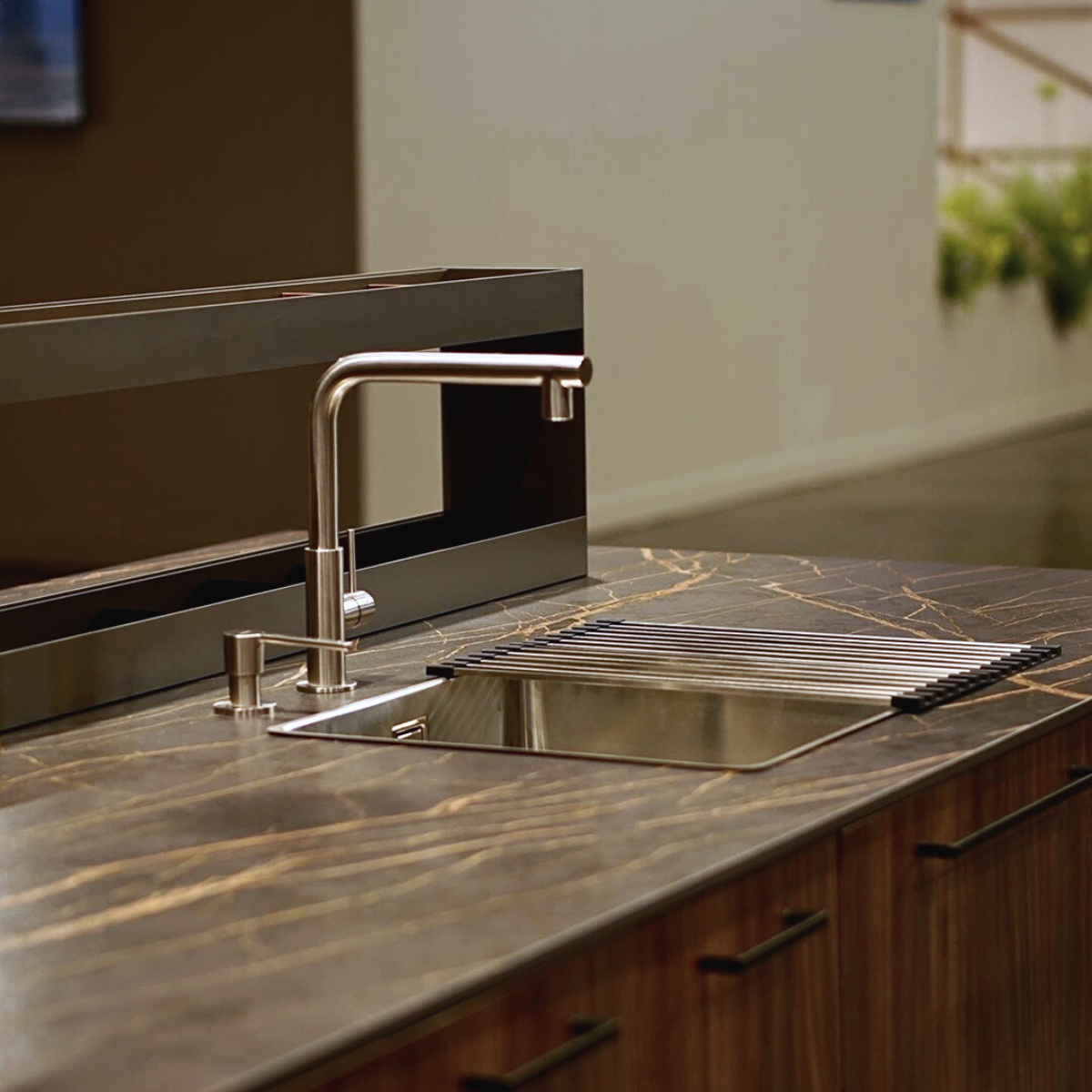 Egouttoir vaisselle rabattable inox Helika - dessous de plat inox