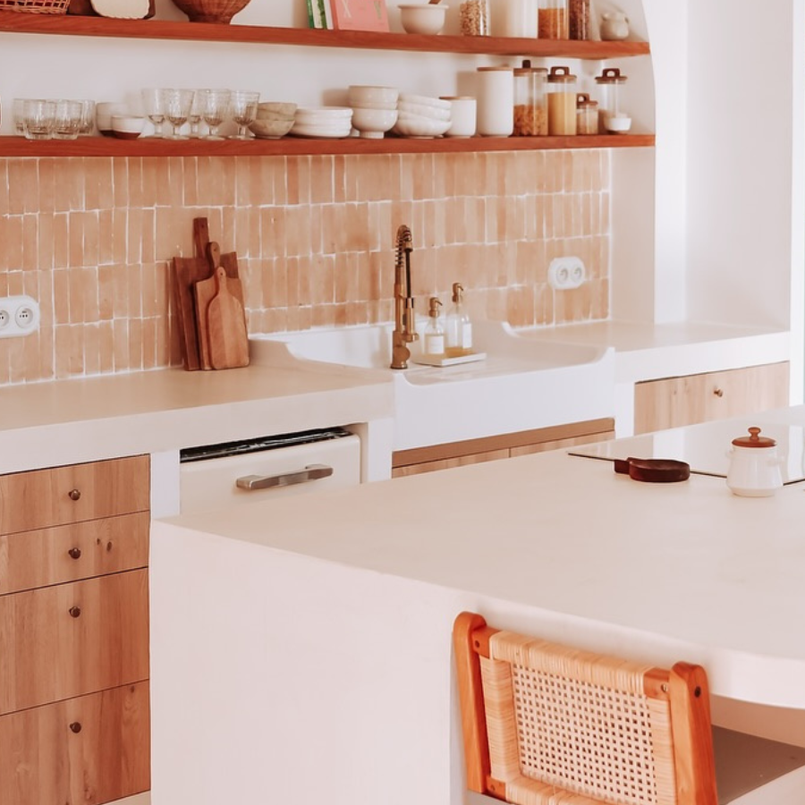 Béton cellulaire : le secret des cuisines minimalistes à petit prix