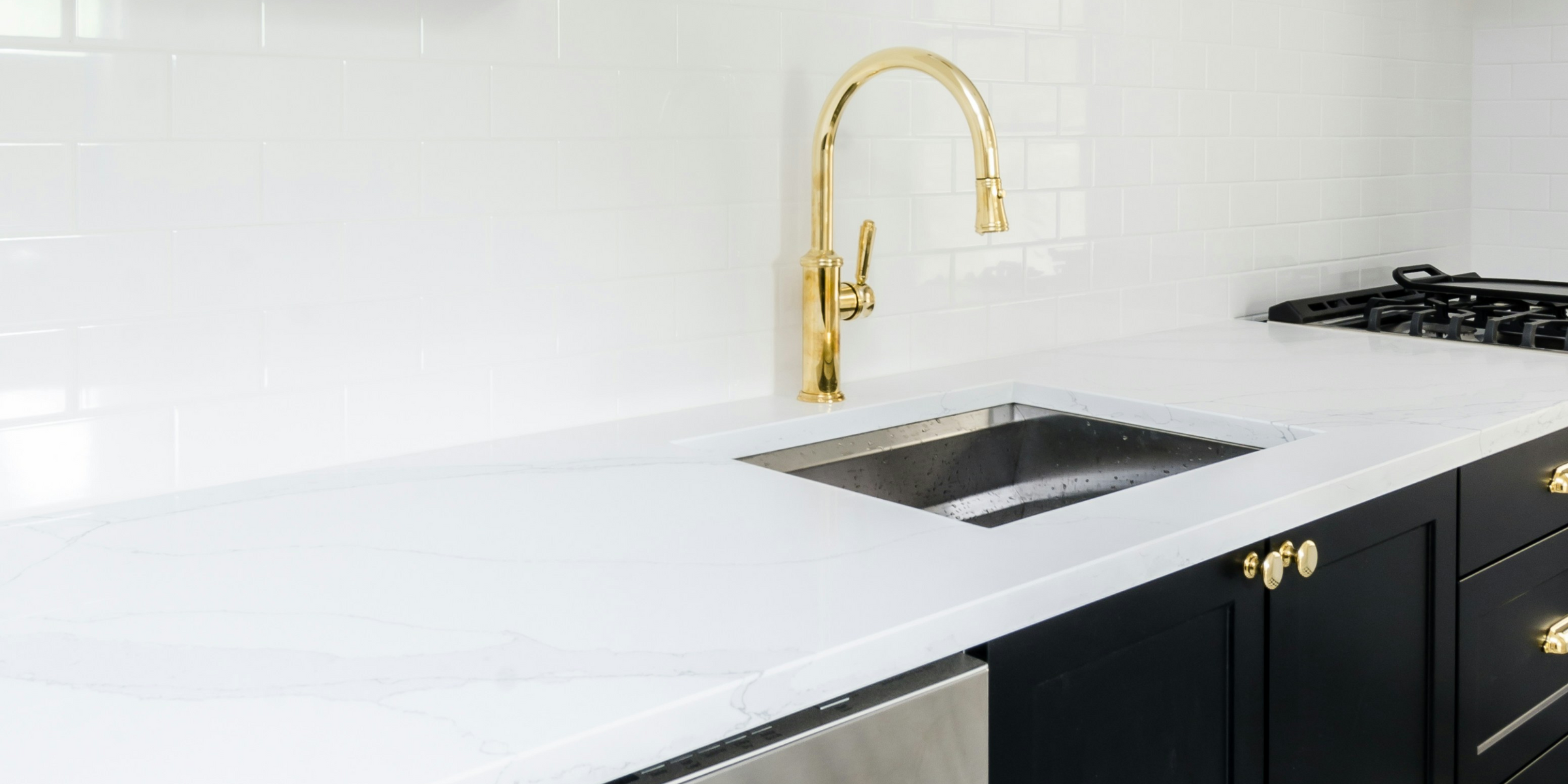 Choisir un évier à la taille de votre sous meuble