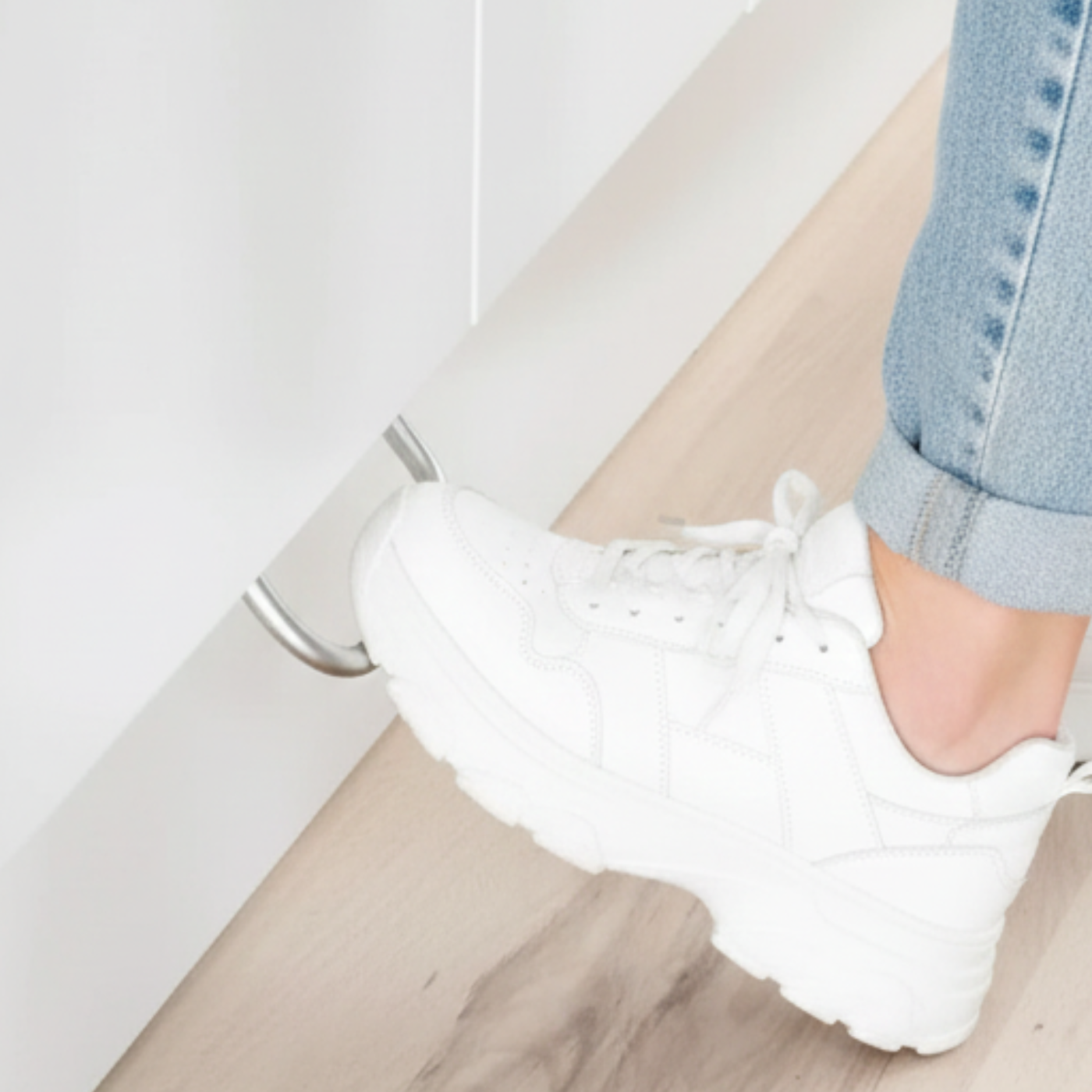 Pédale ouverture porte cuisine MOUV' - pédale ouverture tiroir