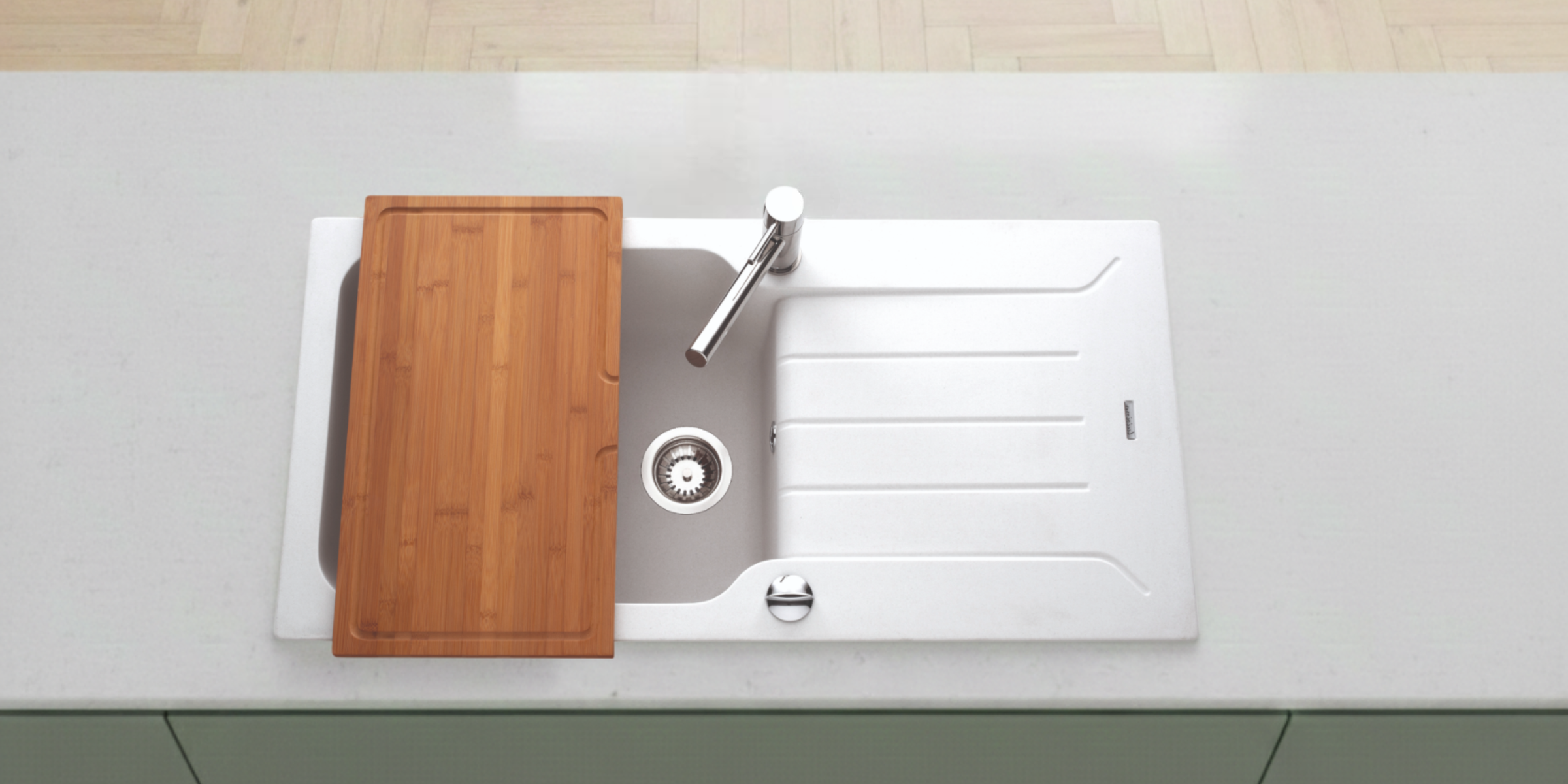 Planche à découper en bambou AMBRE, planche naturelle et durable idéale pour préparer vos repas dans une cuisine élégante.