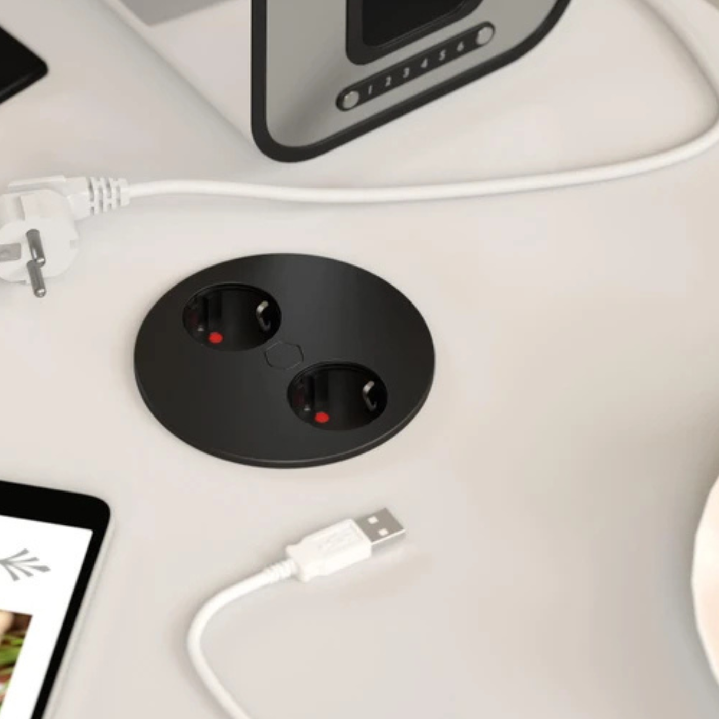 Prise plan de travail OSMO - Double prise à encastrer noir mat