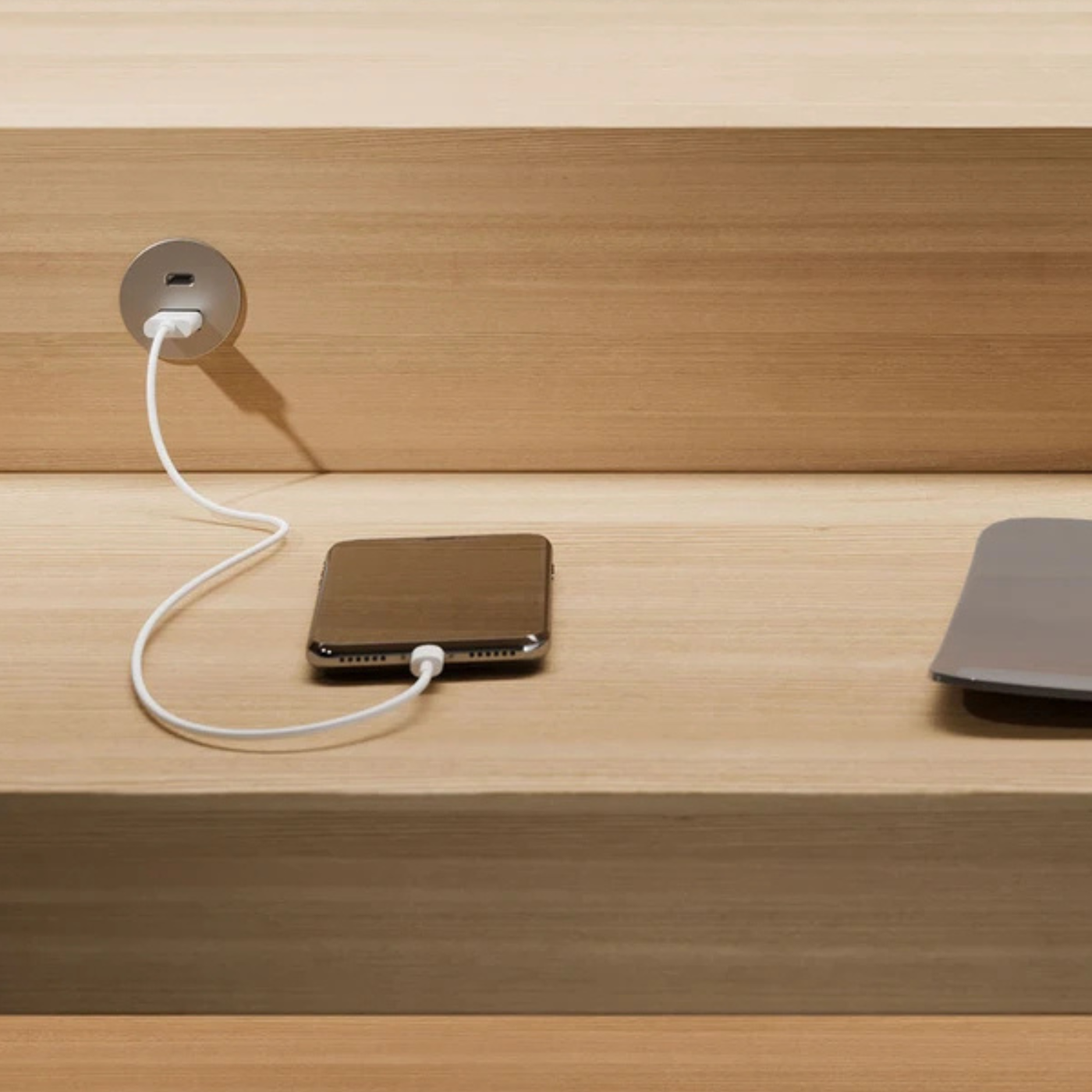 Prise USB murale ARCHEA 1 prise USB C + 1 USB-A - Prise ronde encastrable inox