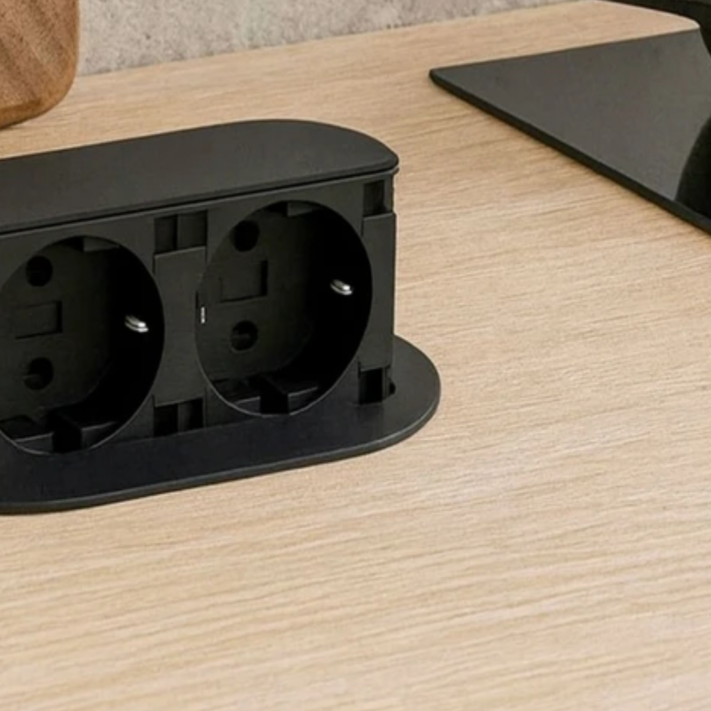 Prise plan de travail PIXEL rétractable noir - Double prise + 1 USB-C