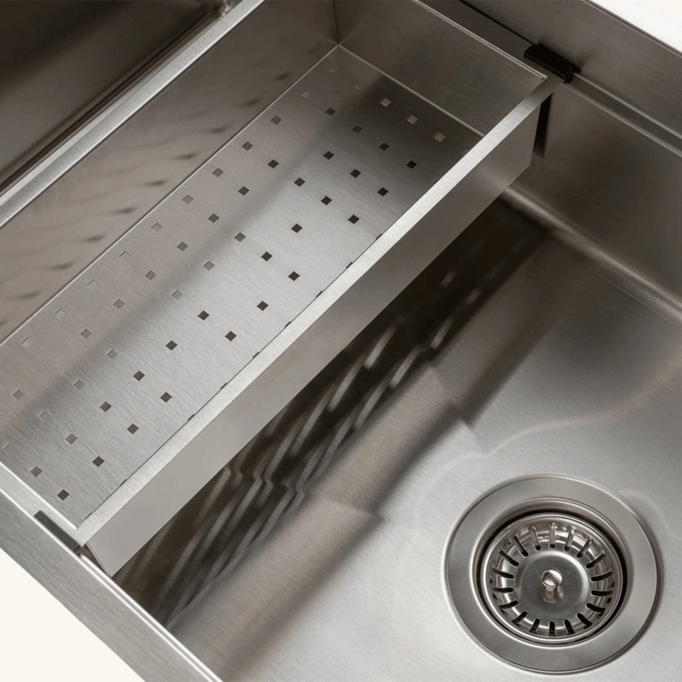 Évier sous plan inox lisse Luisina RIMTICA 1 très grand bac 1 petit égouttoir - passoire incluse