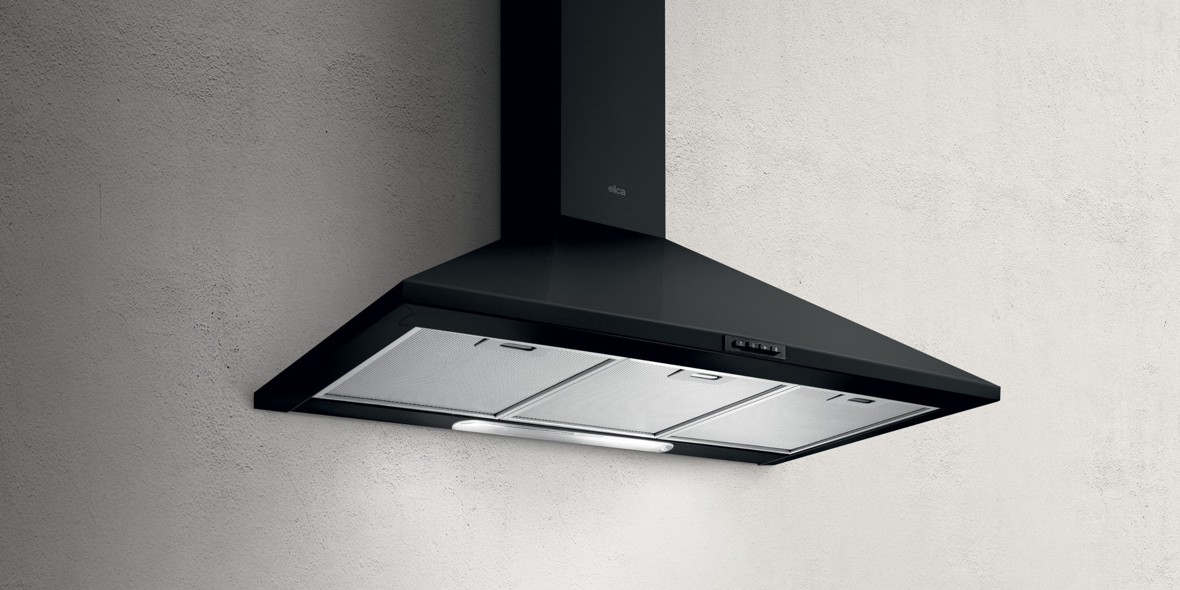 Hotte cuisine Elica murale MISSY noir 90 cm, grand format pour cuisine contemporaine avec style et performance.