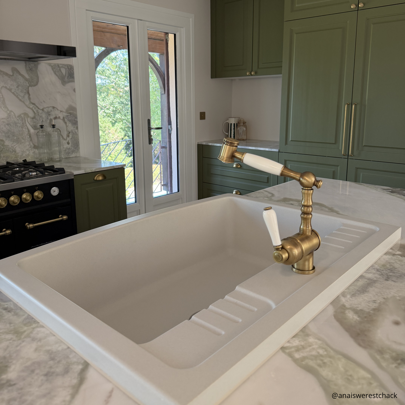 Robinet douchette vintage vieux bronze Chambord ADELIN