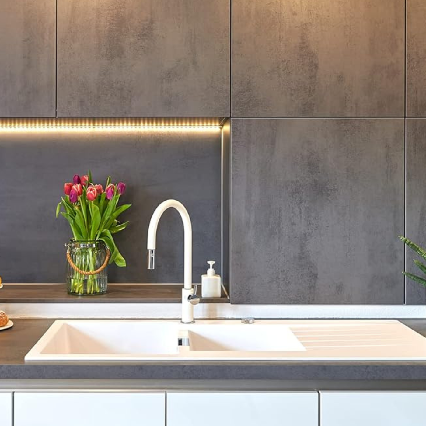 Robinet Douchette Schock HEKATE blanc