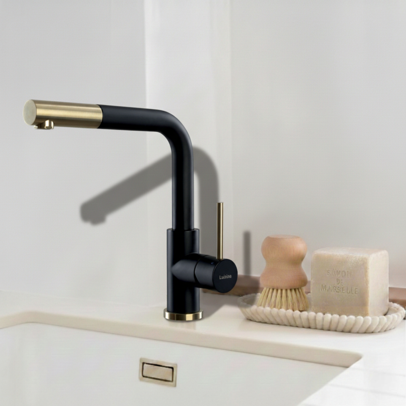 Robinet Douchette Luisina inox massif PVD noir et doré LENA