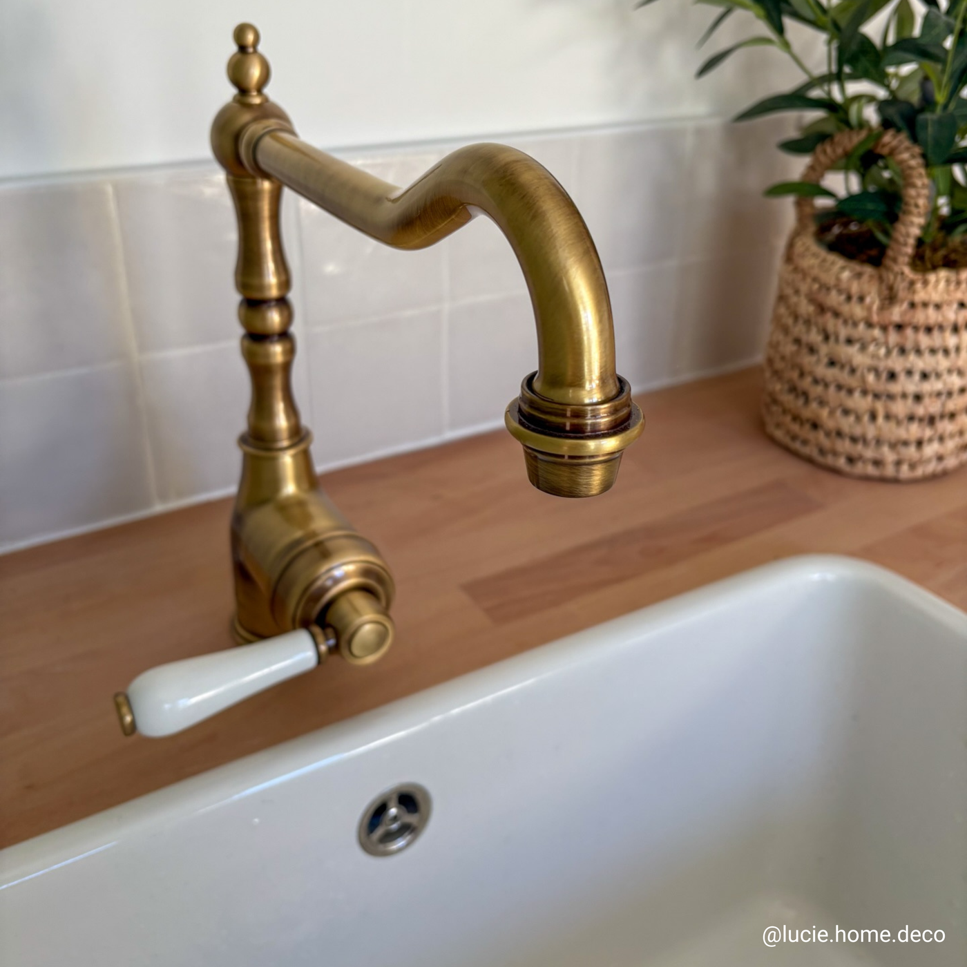 Robinet vintage vieux bronze Chambord EDMOND
