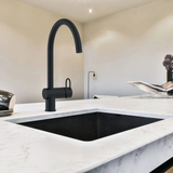 Robinet cuisine noir mat col de cygne NOAM